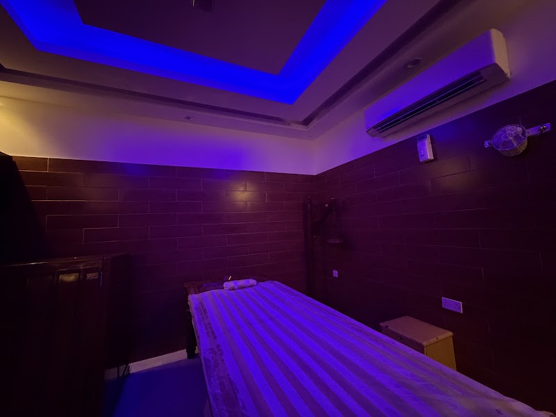 Coimbatore Ayurvedic Centre |Ayurvedic Treatments& Massage Therapy|Barka,Oman. مركز كويمباتور للطب الهندي التقليدي | عيادة للمساج والعلاج في بركاء ، عمان - erotic massage Oman